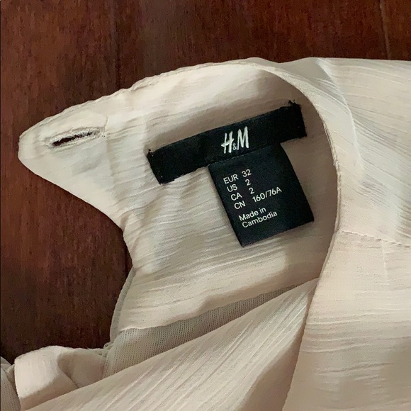 Soft pink dress - Picture 3 of 5